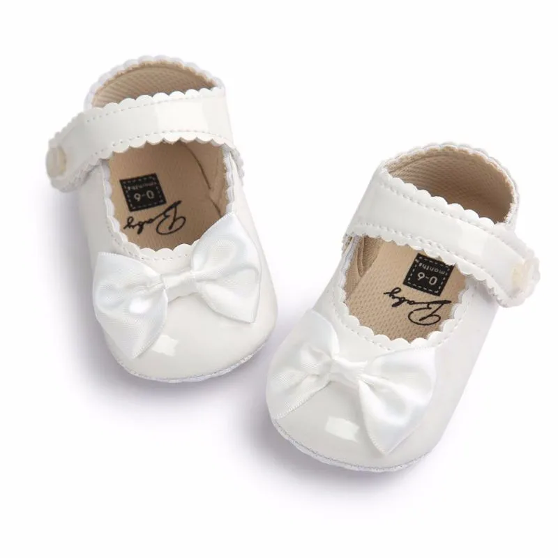 Осенняя детская обувь для маленьких мальчиков с мягкой подошвой из искусственной кожи; обувь с бантом для малышей 0-18 месяцев; детские мокасины