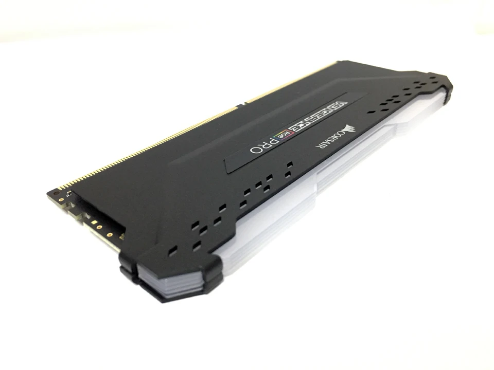 Материнская плата с поддержкой памяти CORSAIR RGB PRO 16 Гб(8 ГБХ 2 шт) 64 ГБ(16 Гб х 4 шт) в одной коробке двухканальная DDR4 RGB PRO 3200 МГц