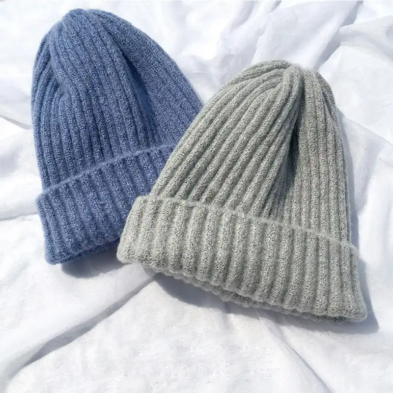 black ladies winter hat