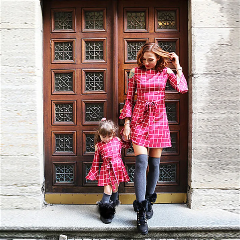 Мамы и одежда для девочек набор одежды с длинными рукавами в клетку Семейное платье платья для мамы и дочки красный Демисезонный подходящая друг к другу одежда