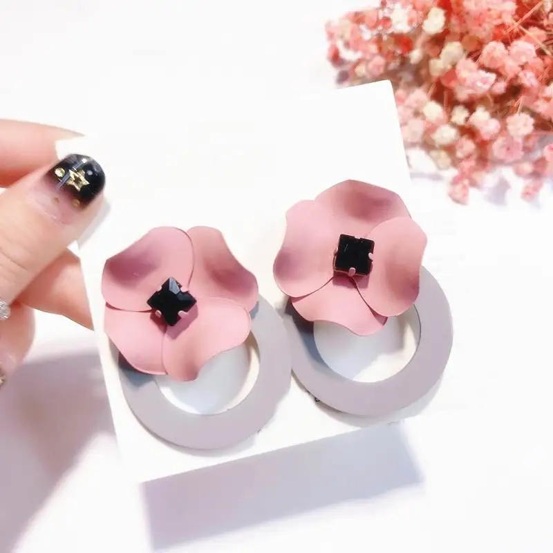 

Korean Resin Flower Circle Big Earrings For Women Pink Yellow Petal Statement Earrings Fashion Jewelry Personality Bijoux Gifts