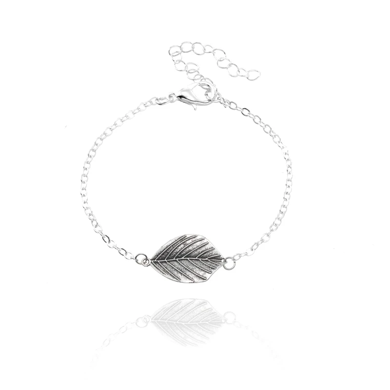 

Fashion Personality Bracelet Vintage Alloy Leaf Pendant Bracelet Men and Women Silver Double Hole Leaf Pendant Christmas Gift