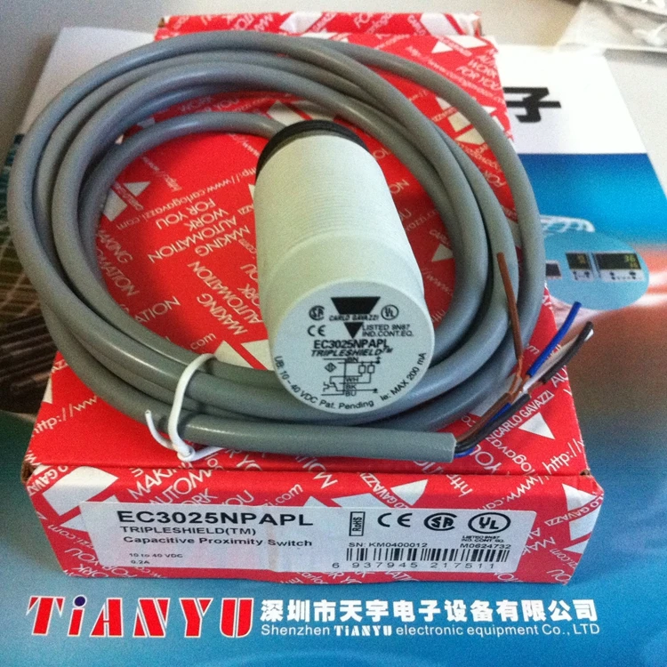 

Capacitance sensor proximity switch EC3025PPAPL New original