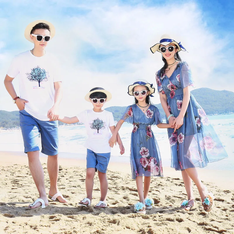 Г. Новые летние хлопковые пляжные комплекты для отдыха с короткими рукавами для папы и мальчика платья для мамы и дочки для отдыха на море одинаковые комплекты для семьи