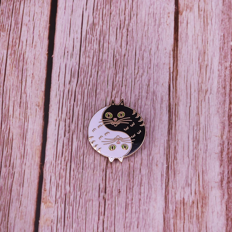 Yin Yang Siamese Cats Lover Metal Enamel Pin Badge Luna Artemis Sailor Moon Yin Yang Siamese Cats Lover Metal Enamel Pin Badge Luna Artemis Sailor Moon