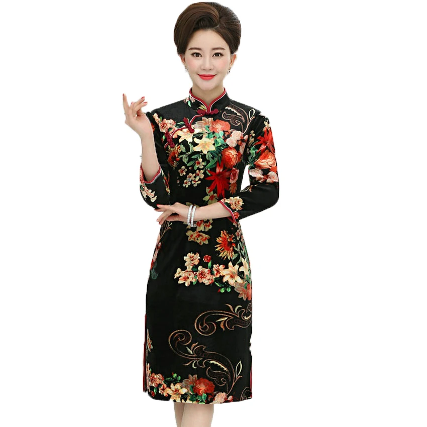 

WAEOLSA Chinese Woman Classical Velvet Cheongsam Dress Middle Aged Womens Slim Fit Side Slit Dresses Mandarin Collar Robe Femme