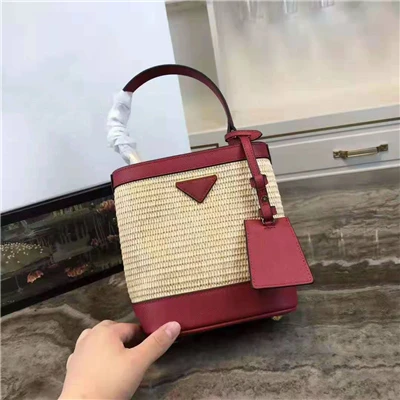 Women's bag luxury brand designer handbags rattan Straw crossbody bags Saffiano Cowhide Leather beach bags original femme - Цвет: Красный