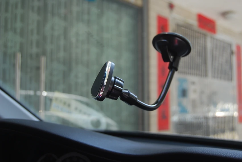 magnetic car holder (10)