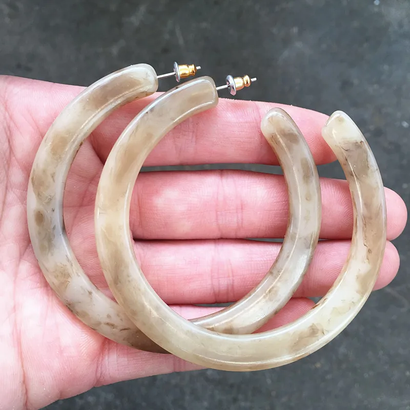 

UJBOX 2018 European American Retro Large Flat Hoop Earrings Women Acrylic Resin Hoop Earrings Statement Party Gift