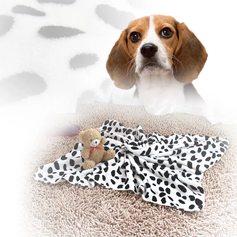

New Dog Cat Paw Print Handcrafted Pet Quil Soft Cotton Warm Fleece Pet Blanket Mat Cover for Puppy Black and White spot A2