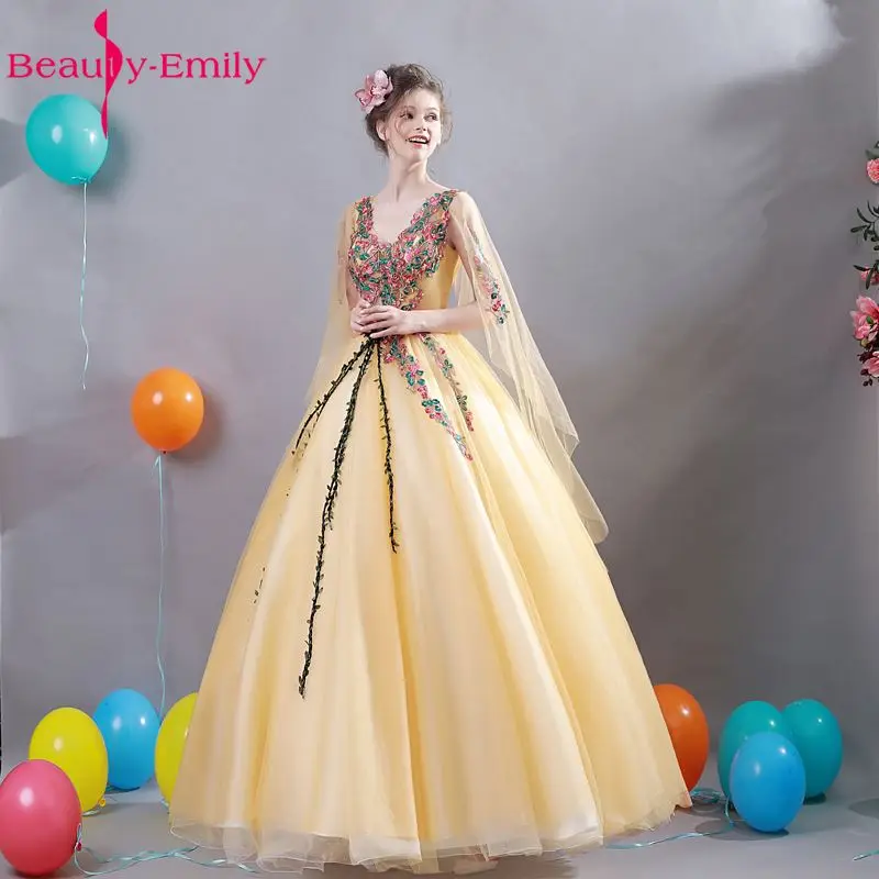 Beauty Emily Golden Quinceanera Dresses 2018 Ball Gown Homecoming Party Prom Dresses Appliques Flower Beauty Emily Golden Quinceanera Dresses 2018 Ball Gown Homecoming Party Prom Dresses Appliques Flower