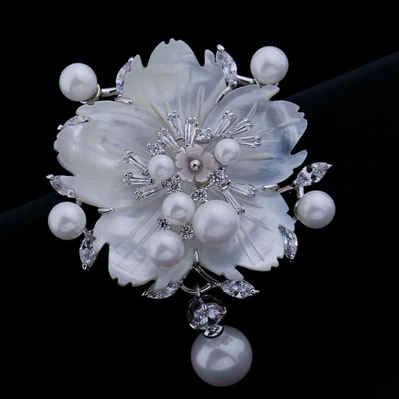 

Cubic Zirconia Flower Zircon and Shell High Quality Brooches With Imitation Shell Pearl