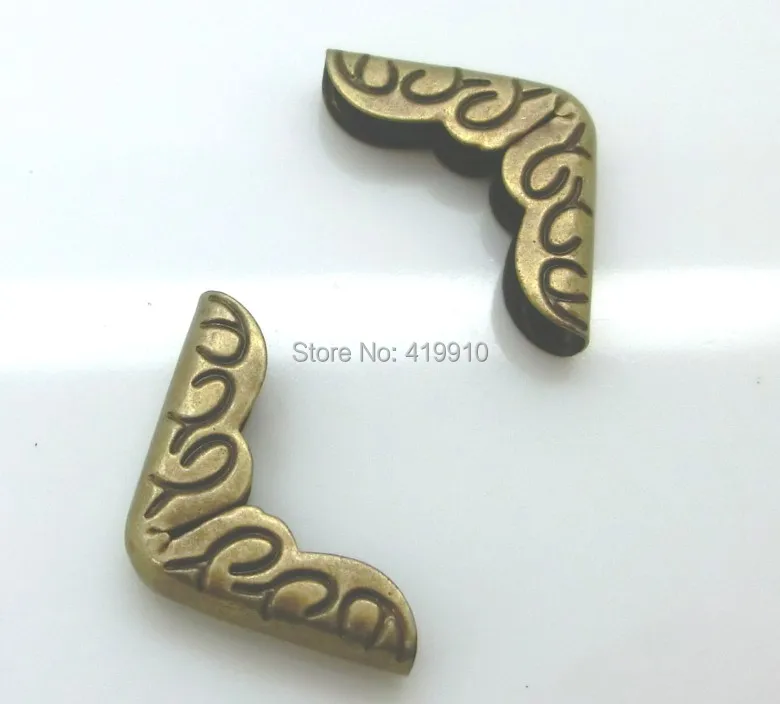 

Free Shipping-100pcs Antique Bronze Metal Book Corner Albums Menus Folders Corner Protectors 16x16x4mm J1693