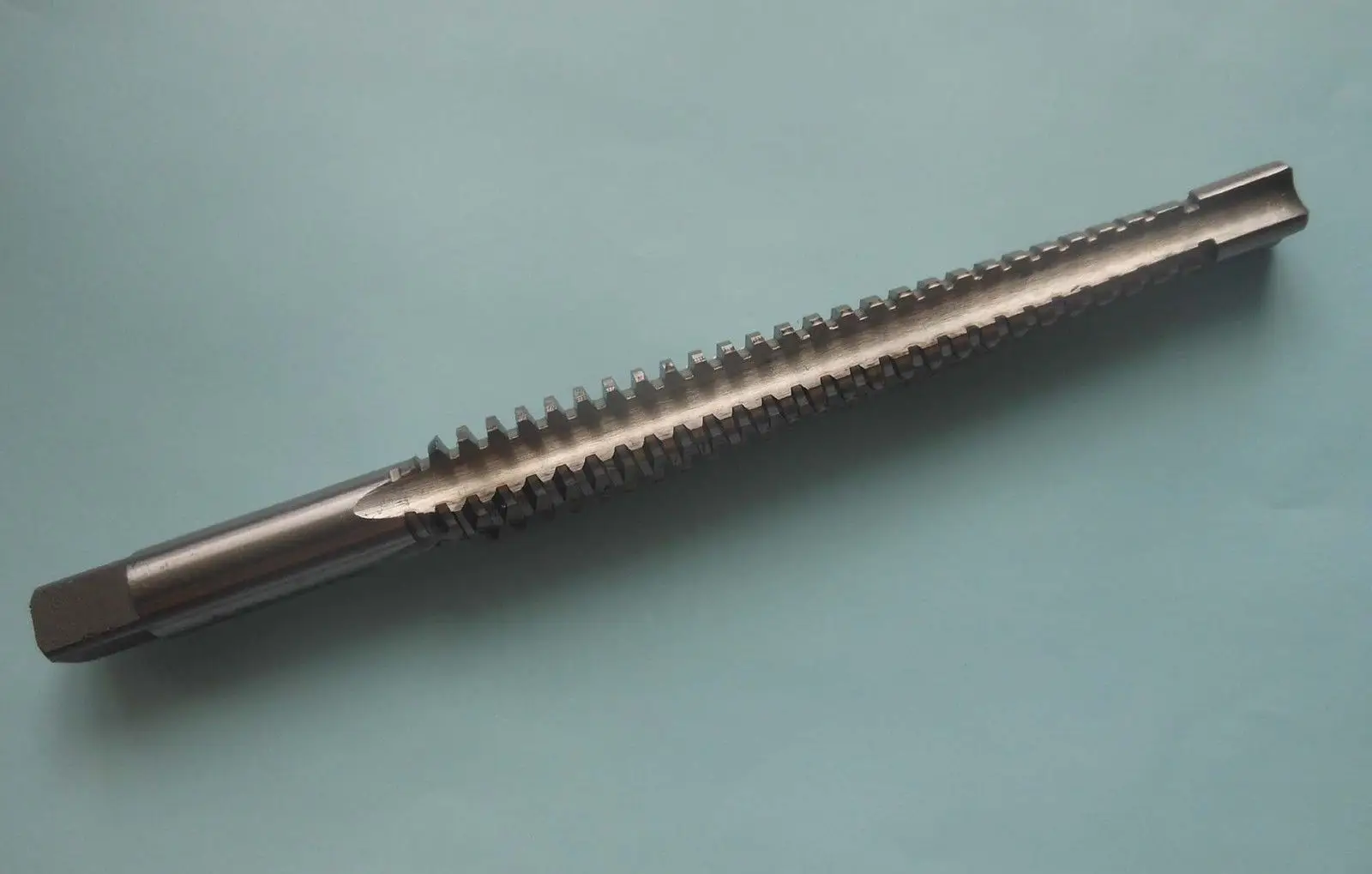 

High Quality TR22 x 5 Trapezoidal Metric HSS Left Hand Thread Tap