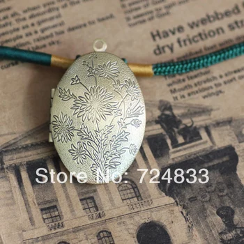 

Vintage Antique Bronze Brushed European Charms Flower Oval Shape Wish Box Prayer Photo Locket Frame Pendant Bulk Wholesale