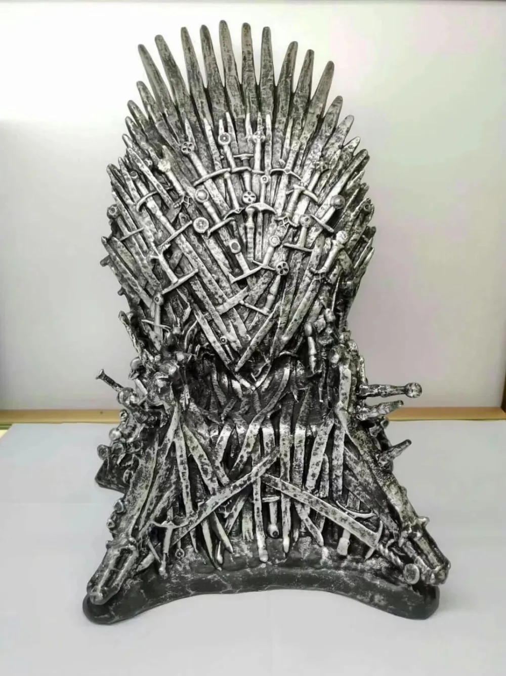 

Newest 31cm big size the Iron Throne Model in GAME OF THRONES Figure Collective Toys Birthday Christmas Gifts