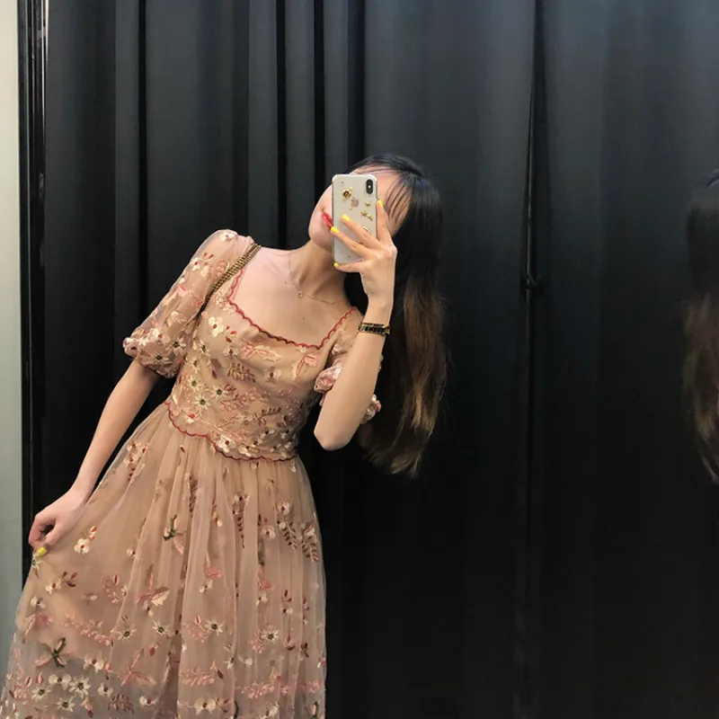 

2019 Newest Fashion Women vestido Sukienka Sweet Runway Women Short Sleeve Летние Платья Mesh Embroidery Party Long Dresses