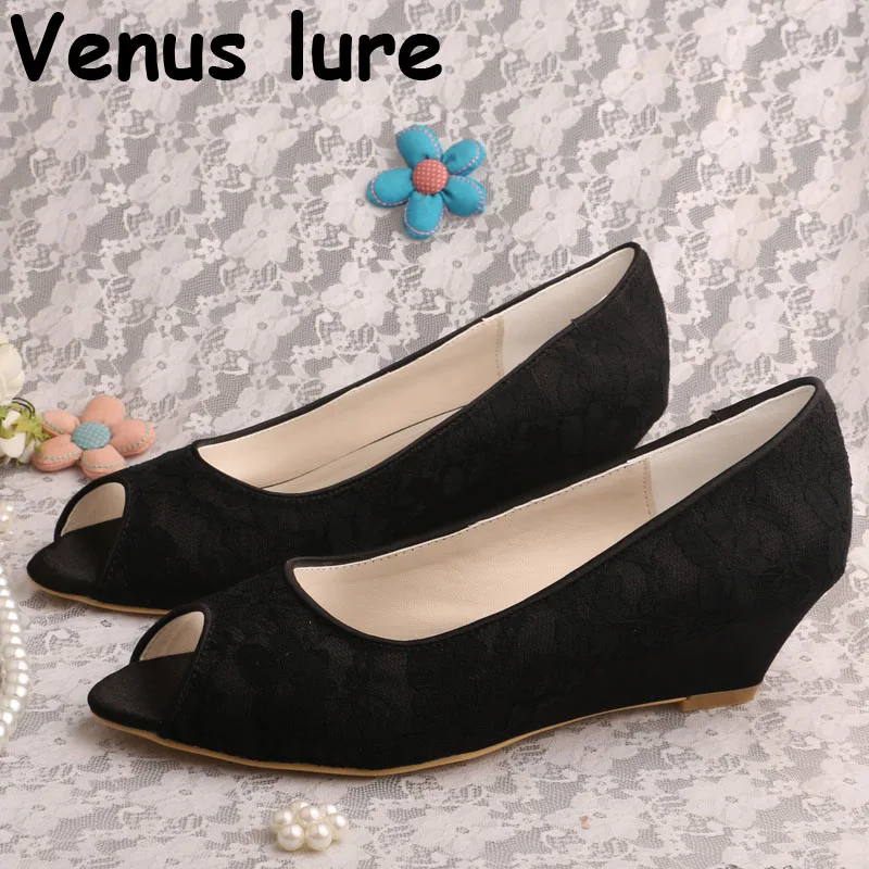 womens black low wedge shoes