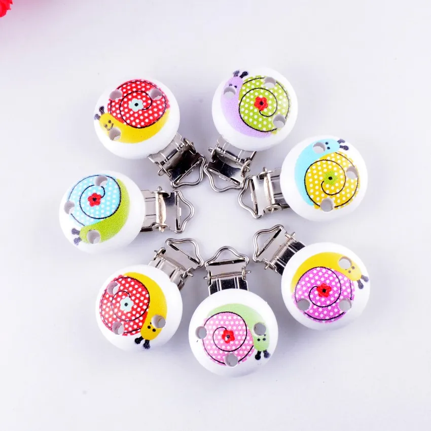 

10PCs Baby Pacifier Clips Mixed Pattern Snail White Wood Metal Holders Cute Infant Soother Clasps Funny Accessories 4.4x2.9cm