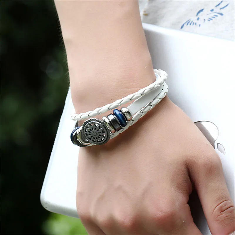 8566036365_999716110