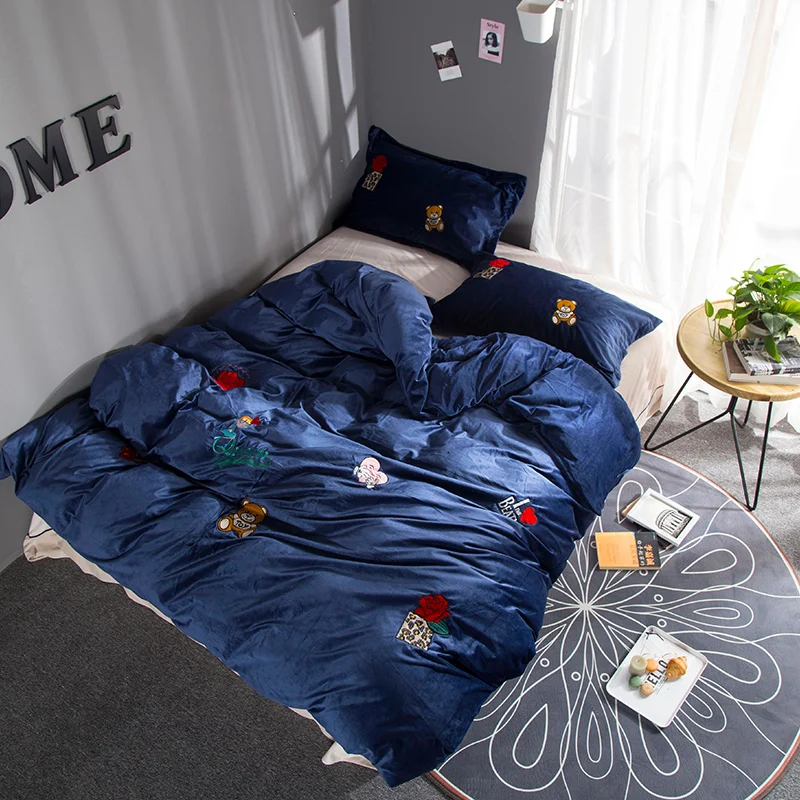 cheap Luxury Fleece fabric Embroidery Bedding set winter Bed set King Queen Size warm Duvet cover Bedsheet set