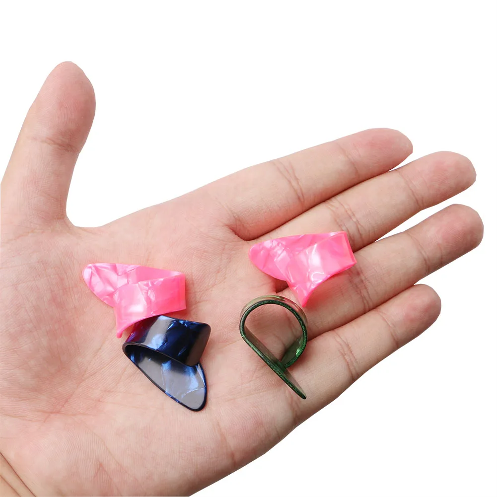 4pcs Finger Guitar Pick 1 Thumb 3 Finger picks Plectrum Color Random ZP