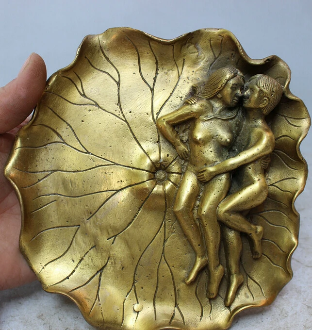 

S5383 Folk Chinese Brass Nude Beauty Belle Man In Lotus Leaf Statue Plate Ashtray D0317