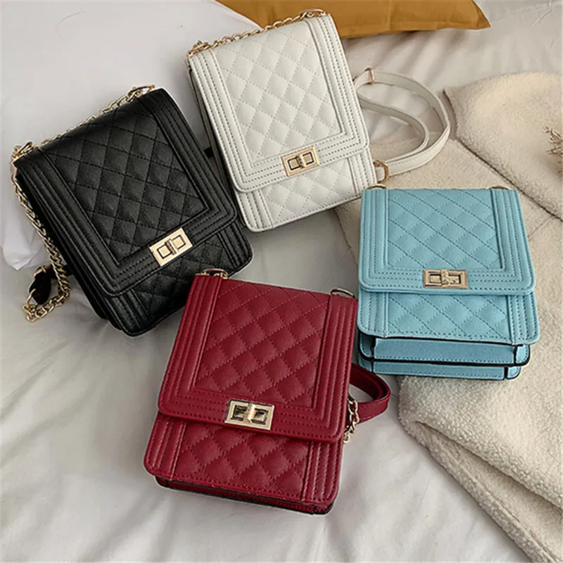 

New Korean fashion diamond chain small square bag Joker shoulder Messenger bag Shoulder Diagonal Package Ins Super Fire Bag
