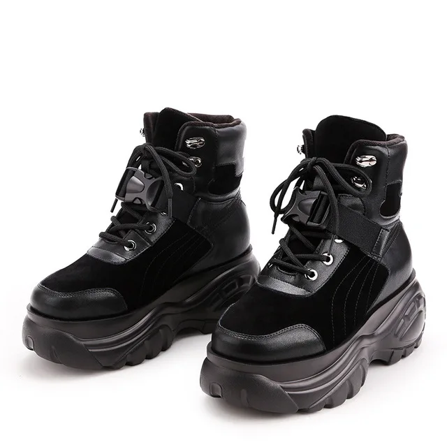 

Martin boots female British wind 2018 winter new short boots high heel plus velvet casual shoes women...
