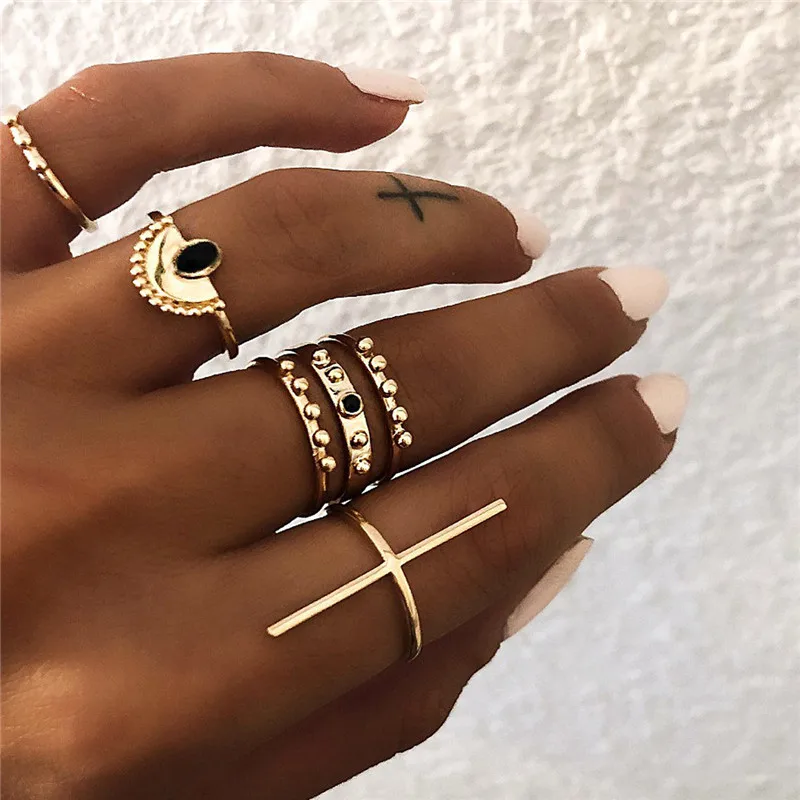 

Baloki 6 Piece Set / Bohemian Golden Cross Flower Ring Set Temperament Lady Geometric Alloy Finger Set Midi Ring Jewelry Gift