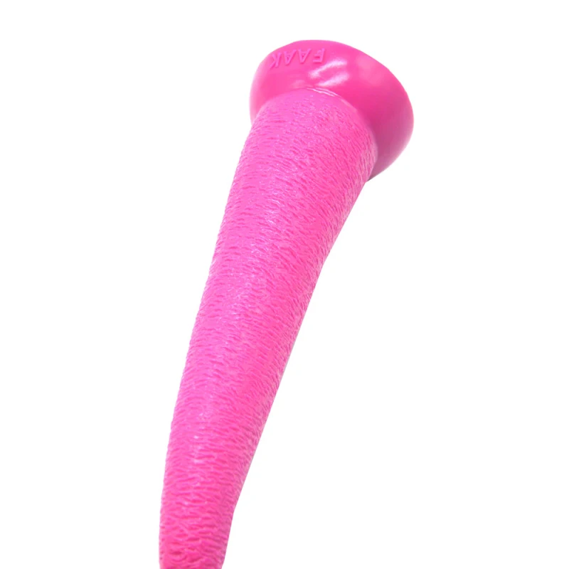 028