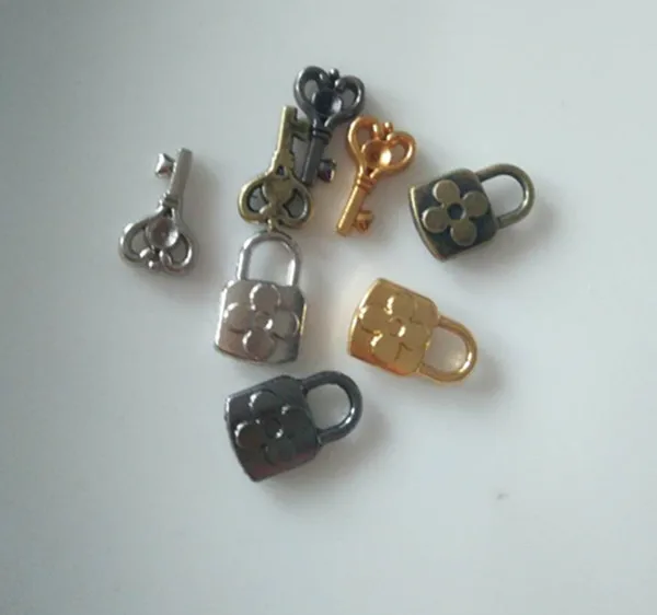 lock and key for doll flower