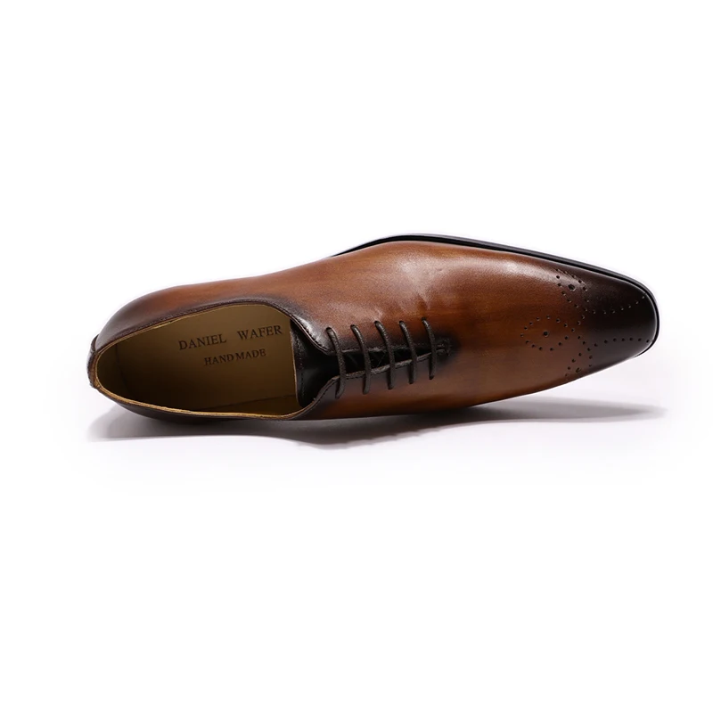 Мужские модельные туфли ручной работы из натуральной кожи; высококачественные свадебные туфли с острым носком в итальянском стиле; цвет коричневый, черный