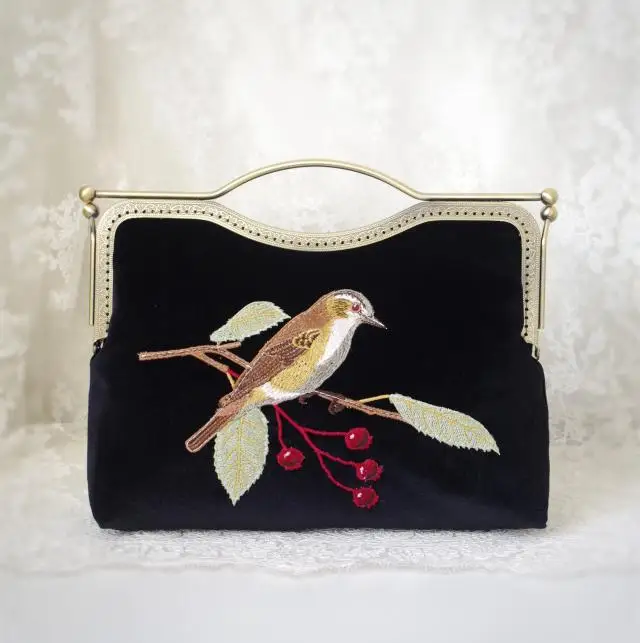 Angelatracy, ручная работа, винтажный стиль, бархатный клатч с птицей, цветочной вышивкой, птица, бархатный клатч, винтажная сумка в стиле ретро