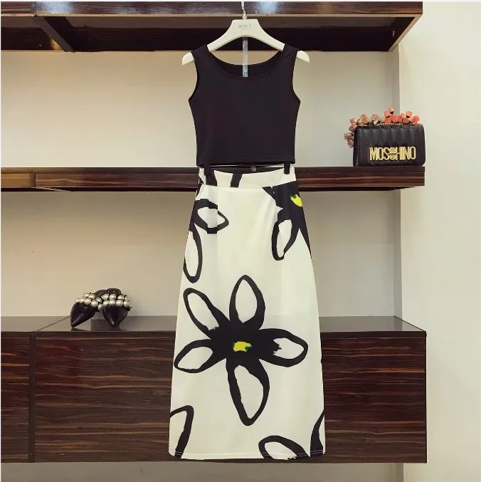 

2019 New Fashion Summer Women's Bohemia Style Short Vest Top + High Waist Pencil Skirt Two Piece Female Holiday Flower Skirt Set