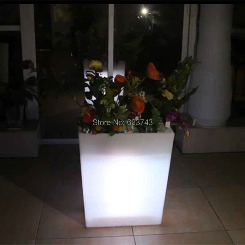 Outdoor Large waterproof rechargeable Y POT remote control LED illuminated flower pot color changing led plant pot