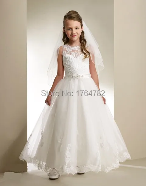 Robe blanche dentelle petite fille
