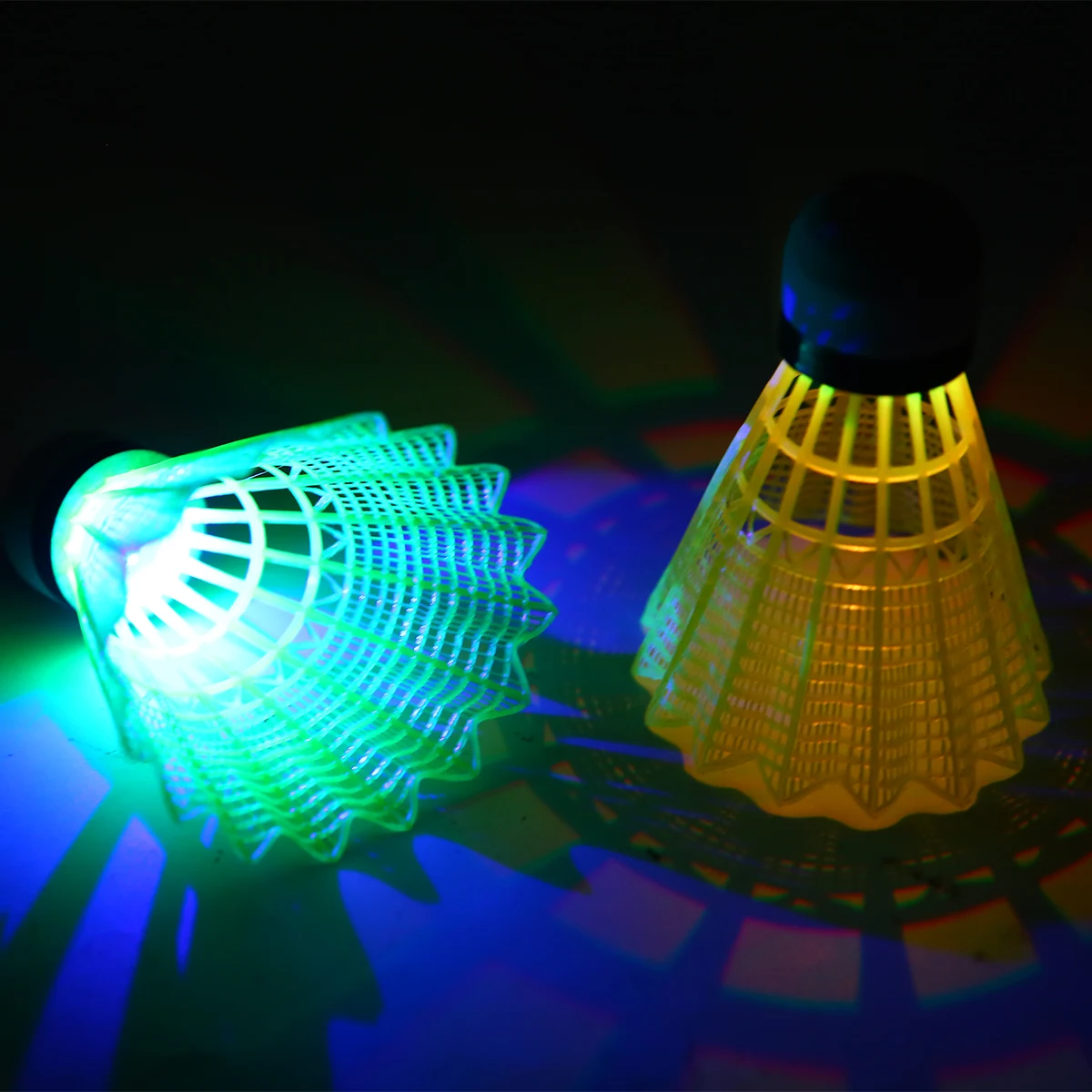8Pcs LED Badminton Shuttlecock Nylon Night Lighting Birdies Shuttlecocks Dark Night Light Colorful Badminton Shuttlecock