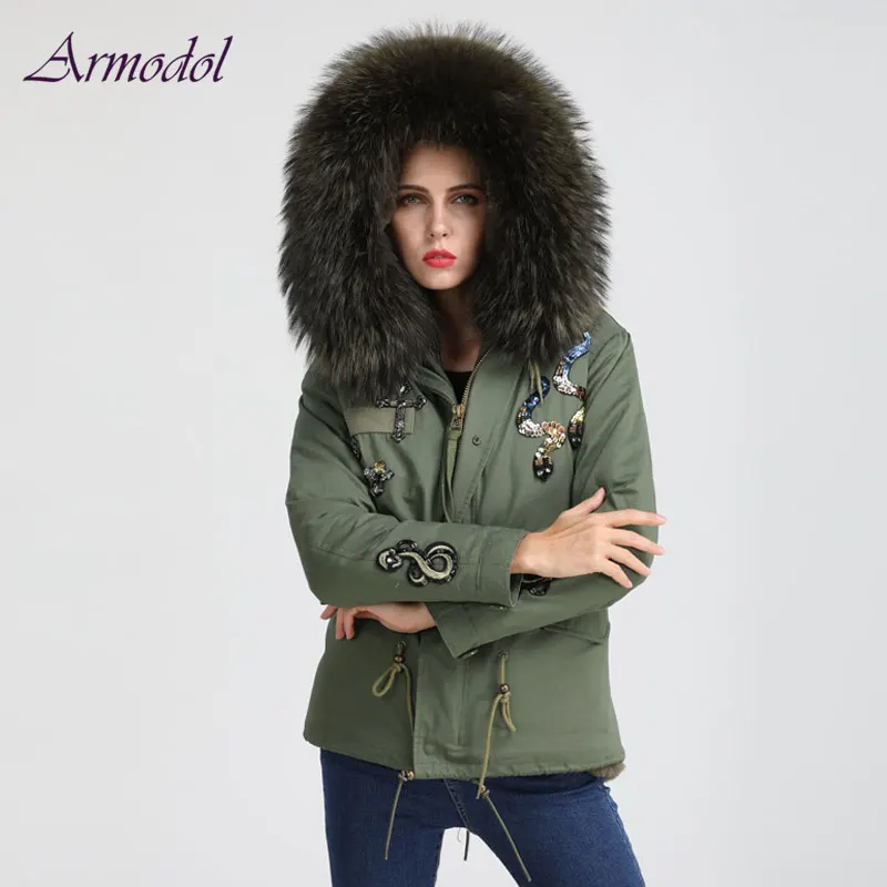 Best Price 2017 New Winter Women Cool Fur parka Snake Beading Cool Short Parka Big size raccoon Hooded WindCoat Free shipping