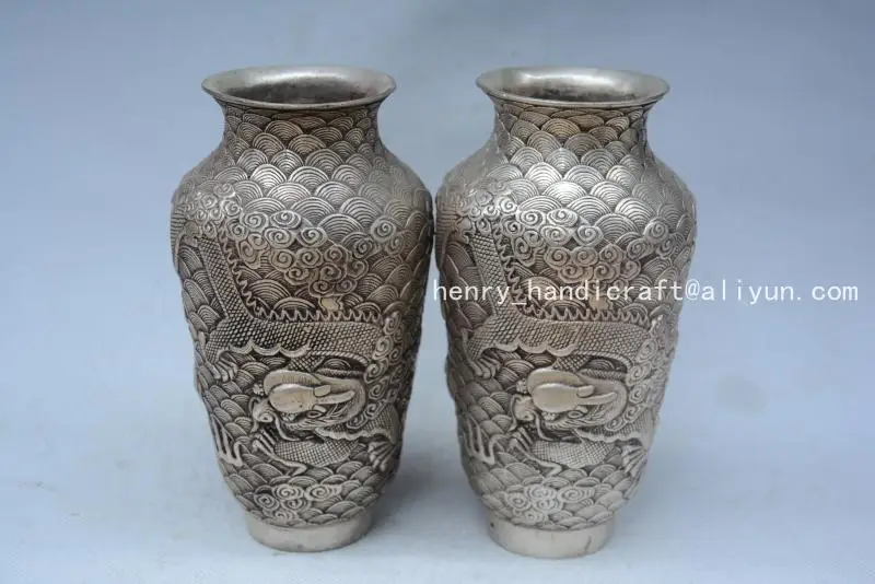 

Very rare Qing Dynasty (QianLong1711-1799) silver Dragon vase,A pair,Decoration