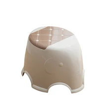 Милый пластиковый детский табурет с героями мультфильмов для взрослых, журнальный столик, табурет для ванной, противоскользящая малая скамья, подставка для ног