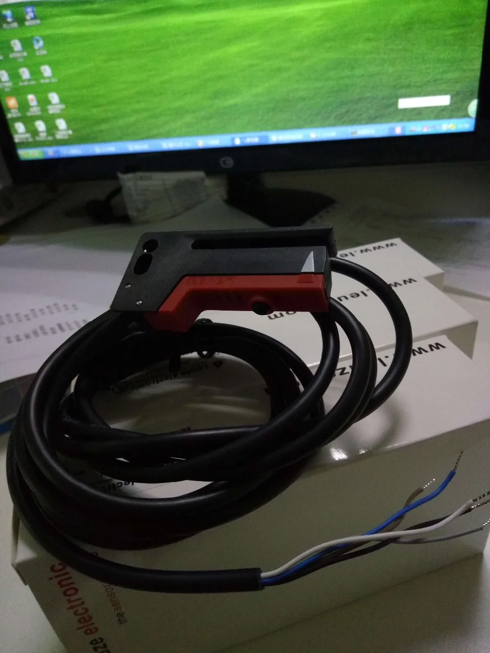

GS 61/6D.2 tag sensor slot type electric eye labeling machine