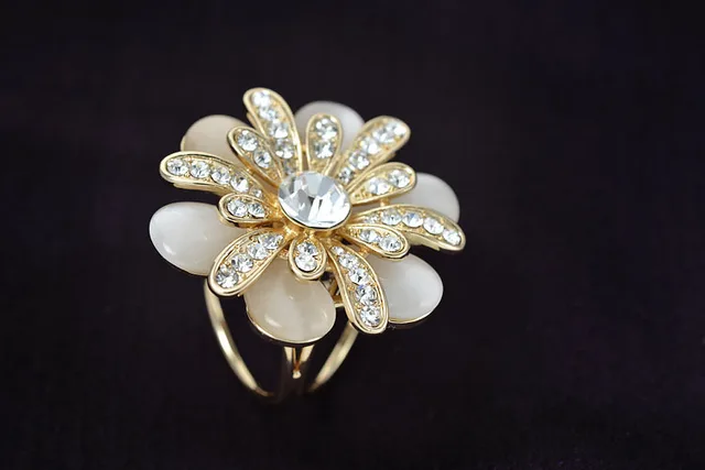 brooch hijab
