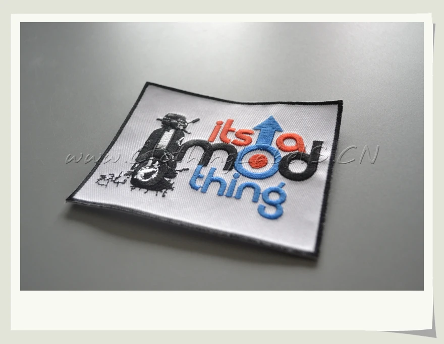 custom embroidered patches labels for clothing with embroidered edge, white twill fabric