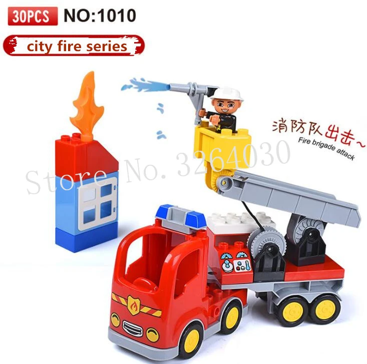 Jumbo Fire Truck With 30 Building Blocks