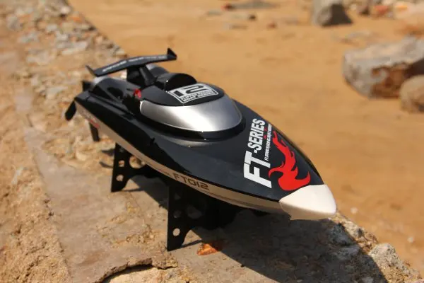 45 км/ч, горячая Распродажа FT012 Модернизированный FT009 2,4G бесщеточный RC лодки с дистанционным управлением для детских игрушек