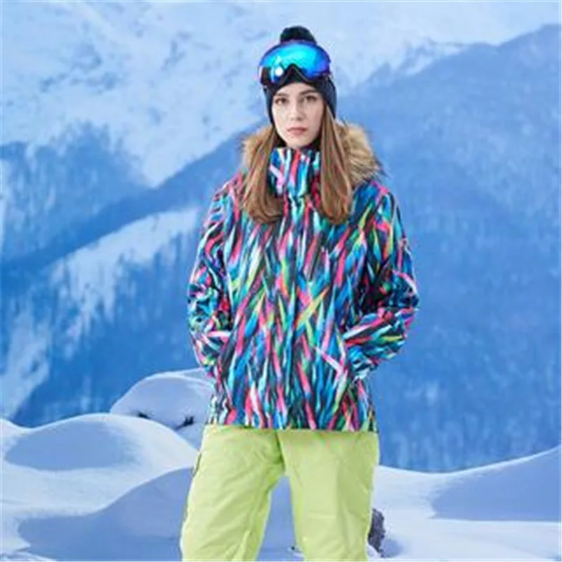 الشعر قبعة المرأة الشتاء الثلوج معطف الرياضة في الهواء الطلق على الجليد سترة 10 كيلو للماء windproof و تسلق الجبال التزلج الملابس