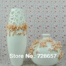 Традиционная фарфоровая ваза в китайском стиле. Декоративная ваза для комнаты