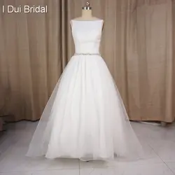 Без рукавов трапециевидной формы Тюль Атлас Простые Свадебные платья с кристаллами пояс высокое качество Сделано на заказ