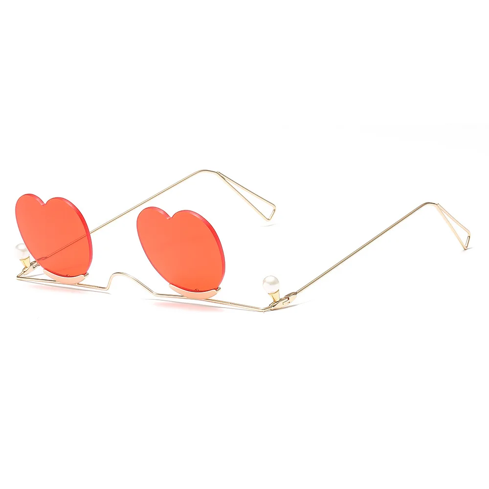 

New 2019 Metal Female Love Heart Sunglasses Women Sexy Cute Red Lens Vintage Ocean Colors Women's Party Sun Glasses Shades NX